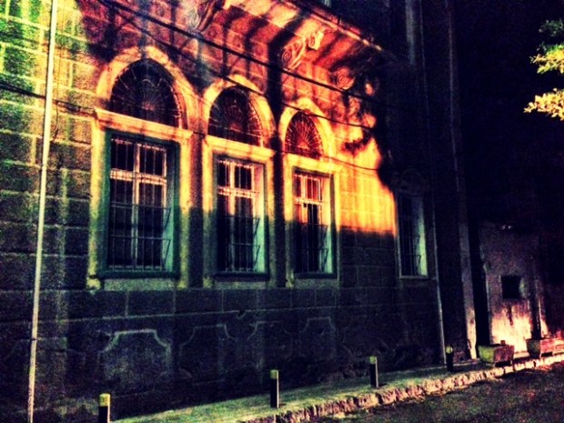 Beirut Aabrine Street old building 2